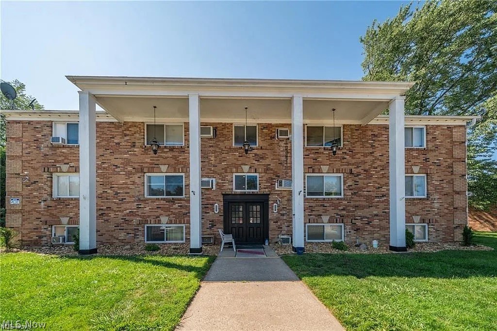 660 S Shore Court Vermilion OH 44089