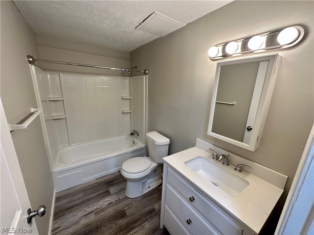 660 S Shore Court Vermilion OH 44089