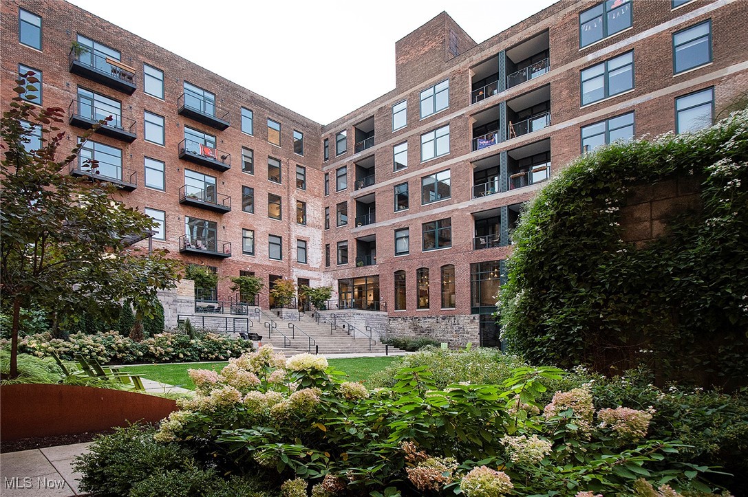 725 Johnson Court Cleveland OH 44113