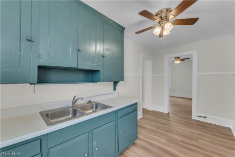 2018 W 100th Street Cleveland OH 44102