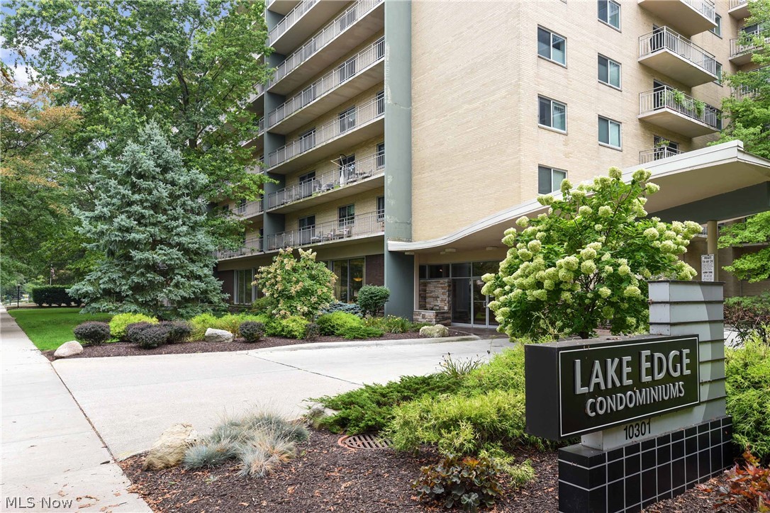 10301 Lake Avenue Cleveland OH 44102