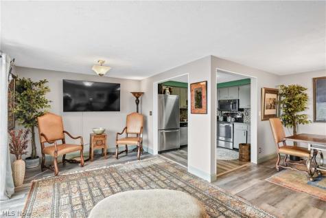10301 Lake Avenue Cleveland OH 44102
