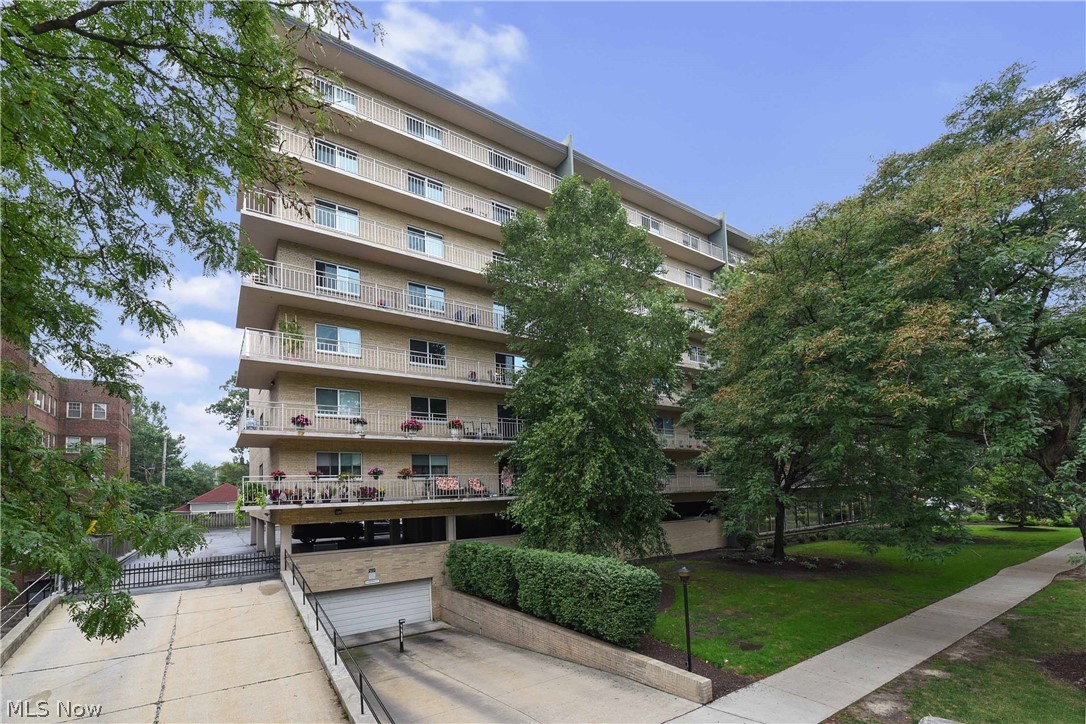 10301 Lake Avenue Cleveland OH 44102