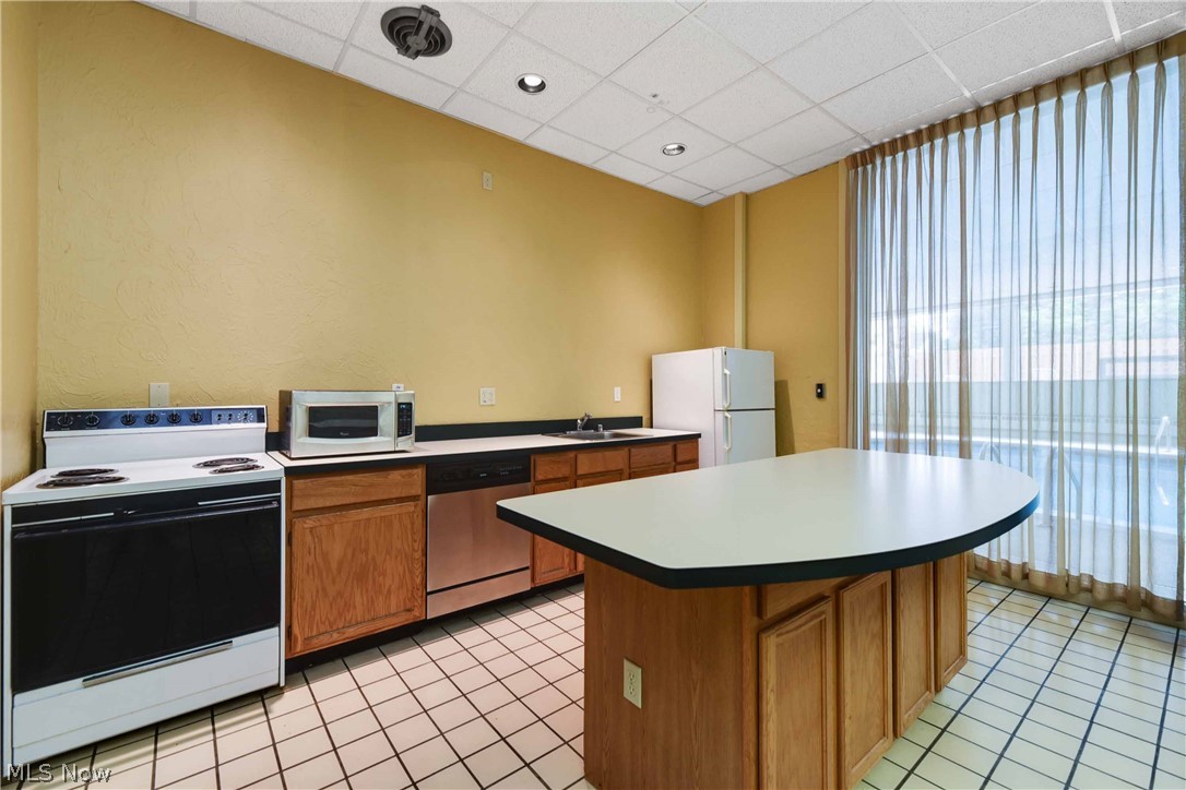 10301 Lake Avenue Cleveland OH 44102