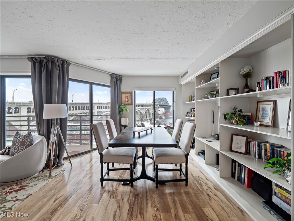 1444 W 10th Cleveland OH 44113