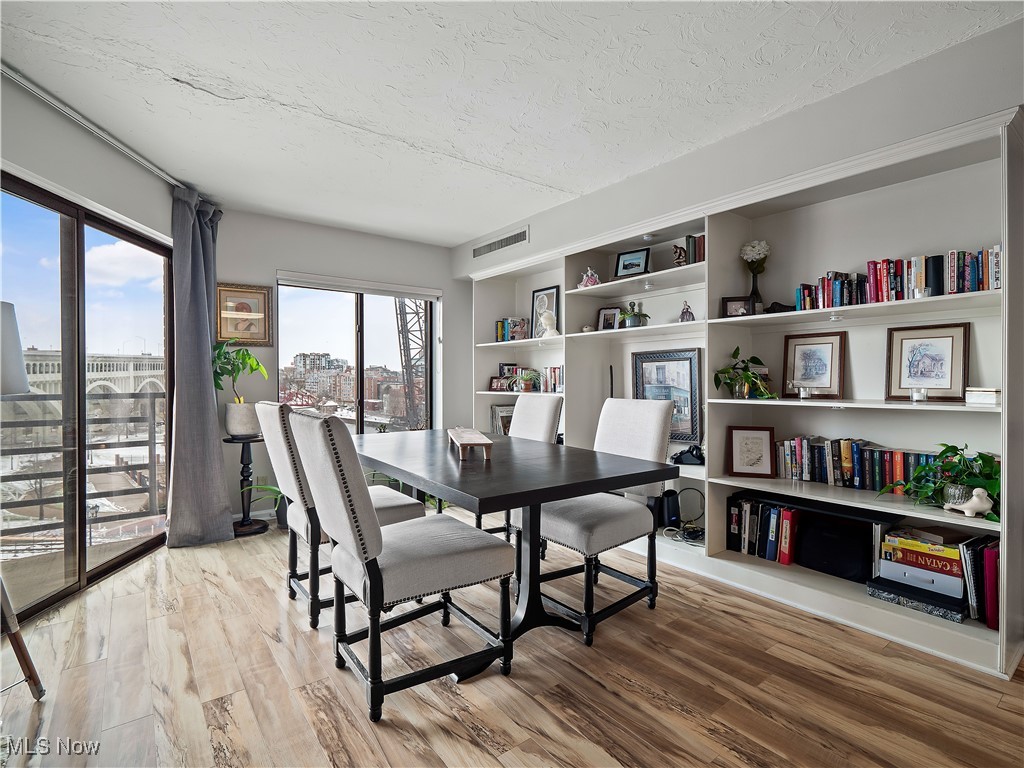 1444 W 10th Cleveland OH 44113