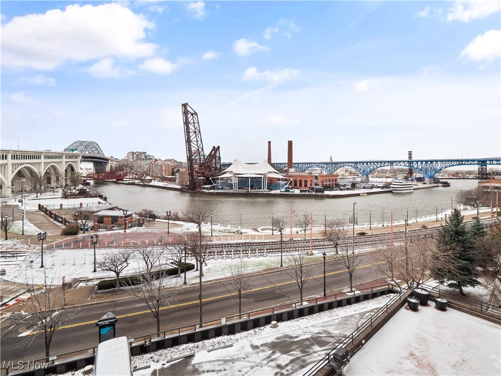 1444 W 10th Cleveland OH 44113