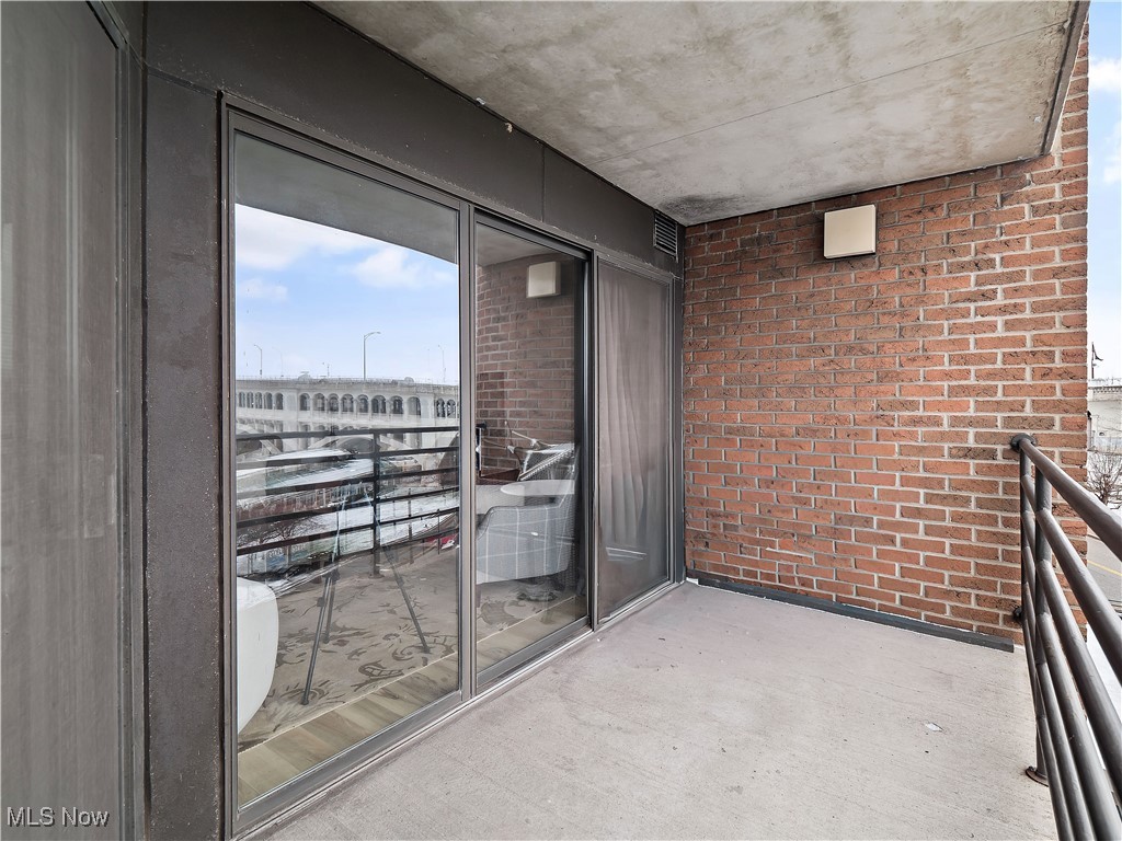 1444 W 10th Cleveland OH 44113