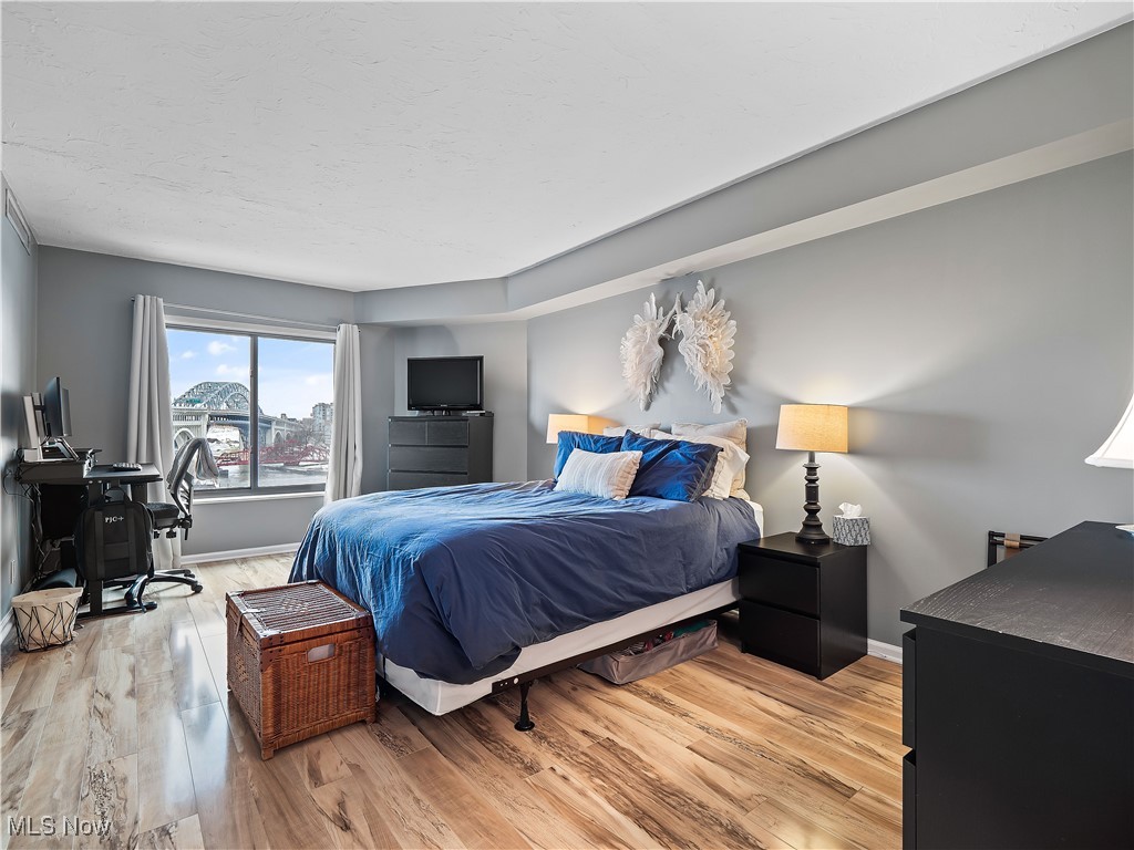 1444 W 10th Cleveland OH 44113