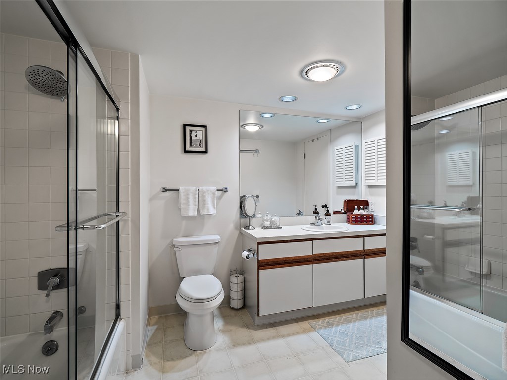 1444 W 10th Cleveland OH 44113