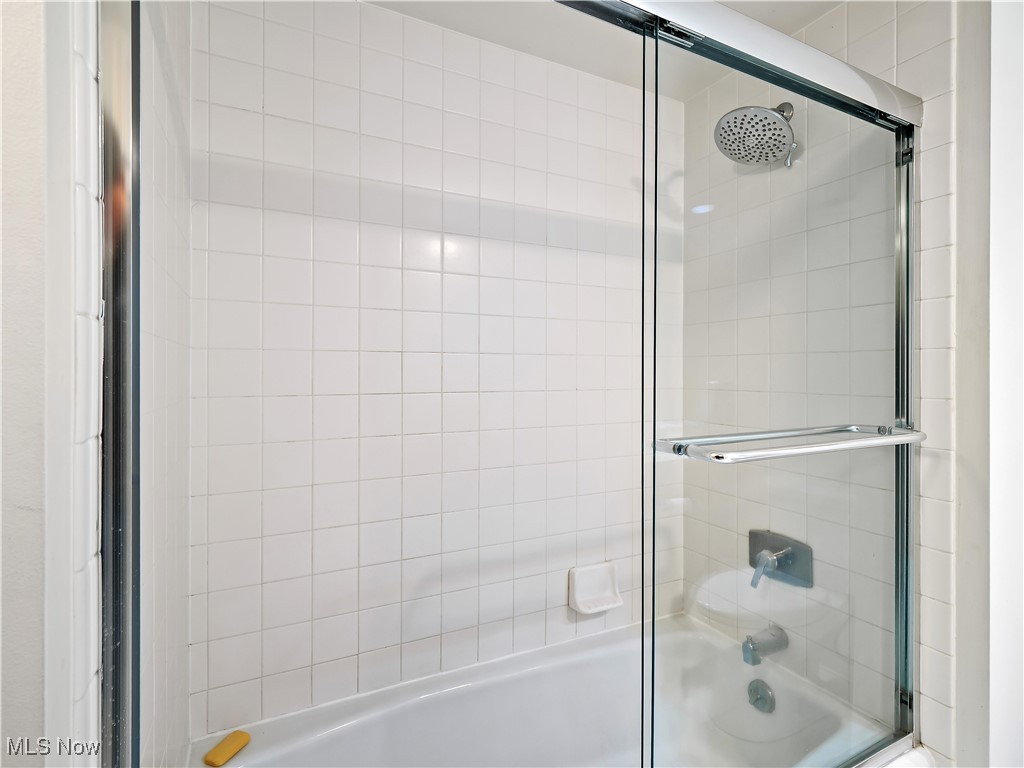 1444 W 10th Cleveland OH 44113