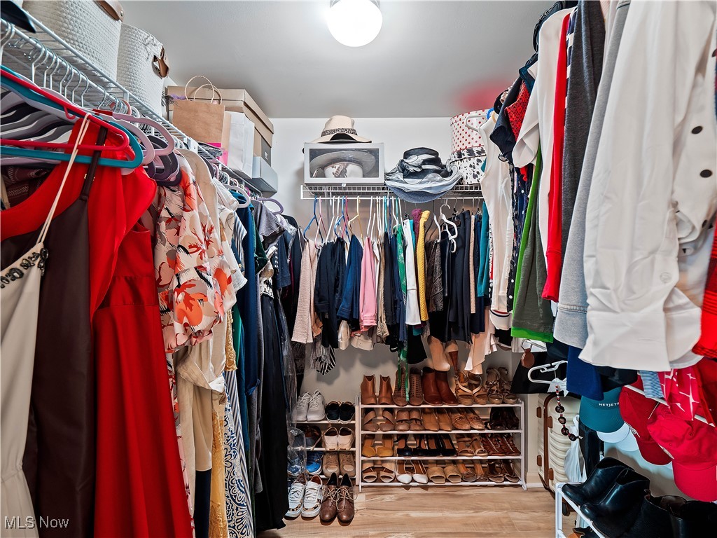 1444 W 10th Cleveland OH 44113