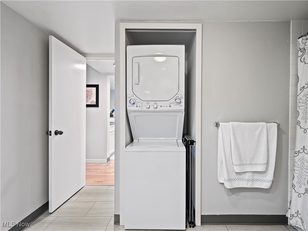 1444 W 10th Cleveland OH 44113