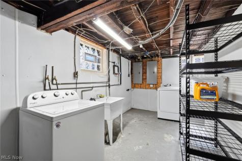 1293 Jackson Avenue Lakewood OH 44107
