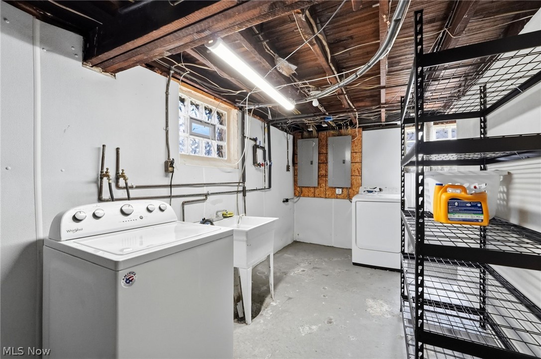1293 Jackson Avenue Lakewood OH 44107