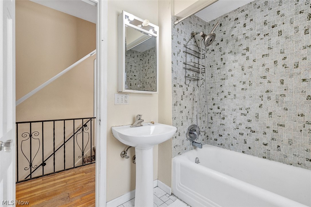 2317 Canterbury Road University Heights OH 44118