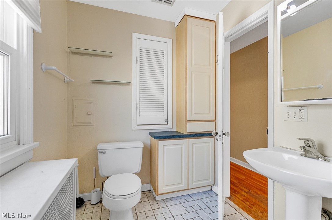 2317 Canterbury Road University Heights OH 44118
