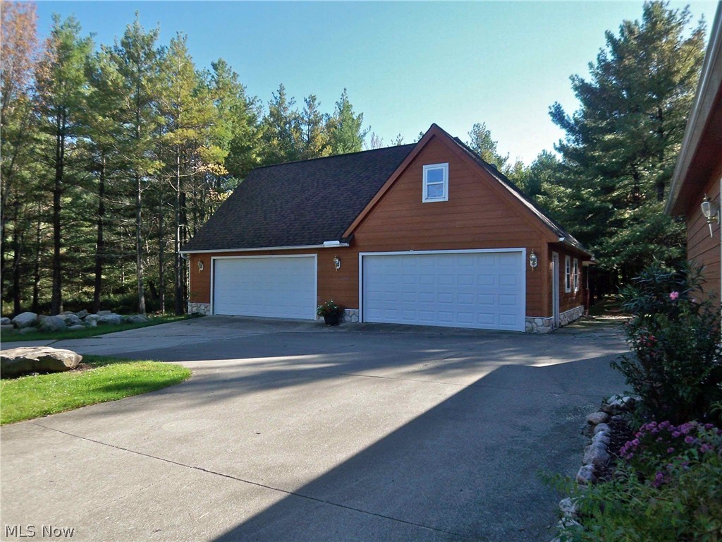 14543 Ensign Road Burton OH 44021