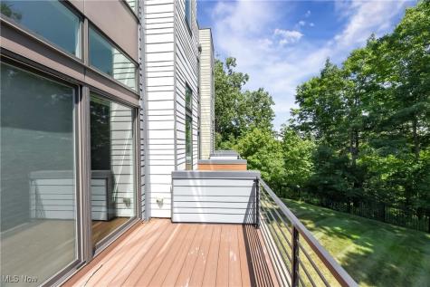 18875 Riversouth Terrace Fairview Park OH 44126