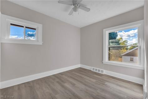 4929 E 109th Street Garfield Heights OH 44125