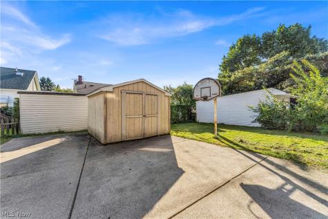 4929 E 109th Street Garfield Heights OH 44125