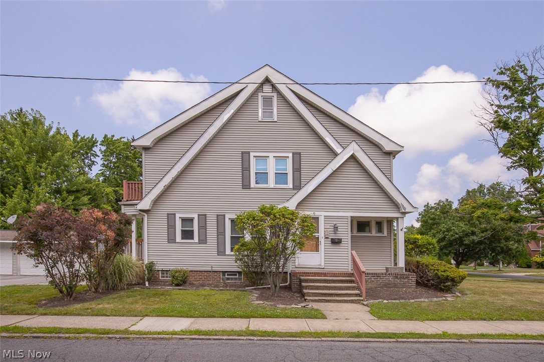 912 Cambridge Road Cleveland Heights OH 44121