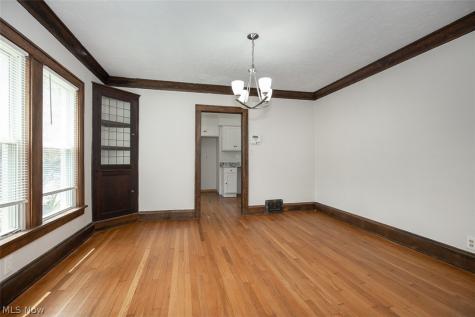 912 Cambridge Road Cleveland Heights OH 44121