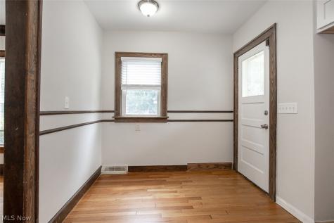 912 Cambridge Road Cleveland Heights OH 44121