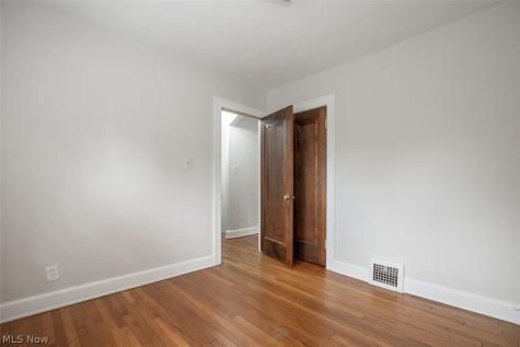 912 Cambridge Road Cleveland Heights OH 44121