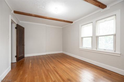 912 Cambridge Road Cleveland Heights OH 44121