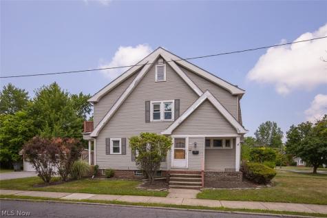 912 Cambridge Road Cleveland Heights OH 44121