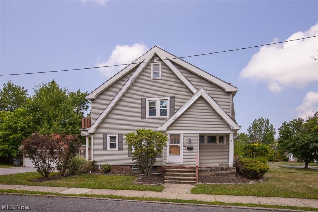 912 Cambridge Road Cleveland Heights OH 44121