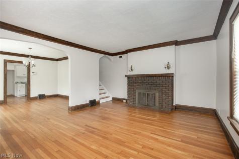 912 Cambridge Road Cleveland Heights OH 44121