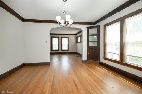 912 Cambridge Road Cleveland Heights OH 44121
