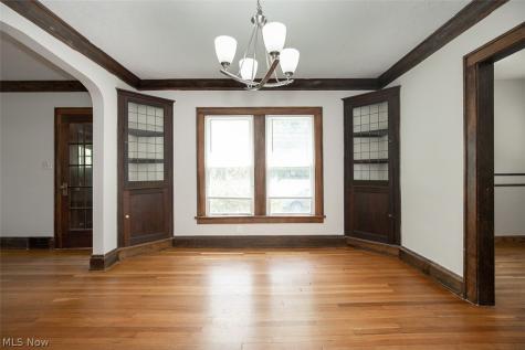 912 Cambridge Road Cleveland Heights OH 44121