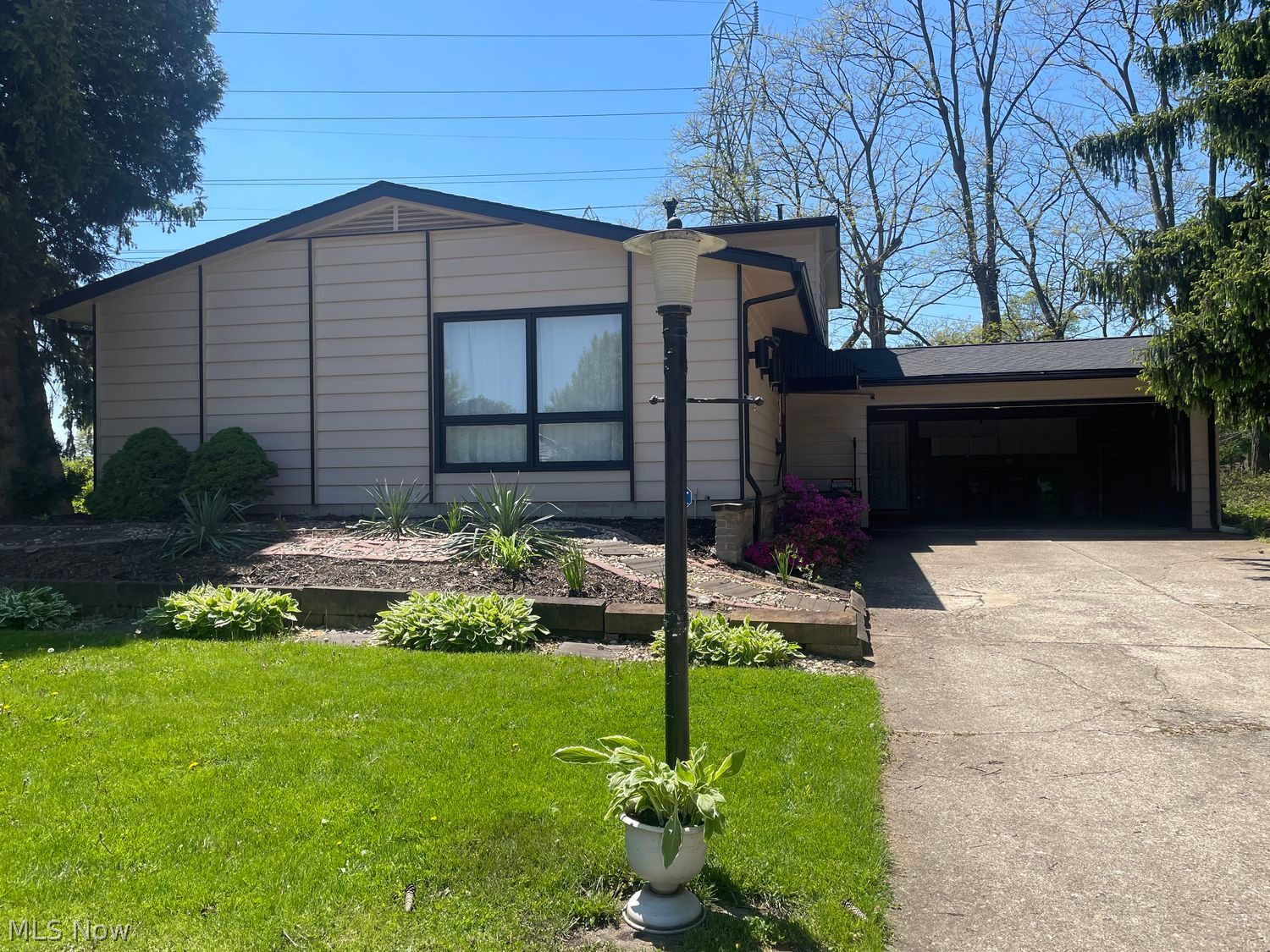 480 Haverhill Circle Berea OH 44017