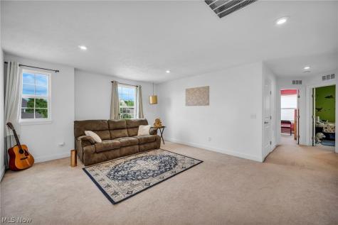 172 Harvester Drive Copley OH 44321