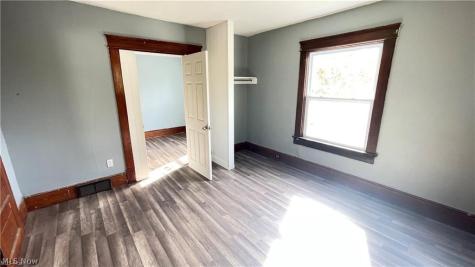 4322 Bush Avenue Cleveland OH 44109