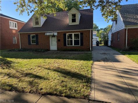 20990 Crystal Avenue Euclid OH 44123