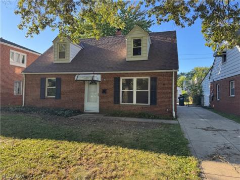 20990 Crystal Avenue Euclid OH 44123