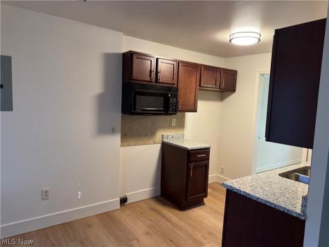 20990 Crystal Avenue Euclid OH 44123