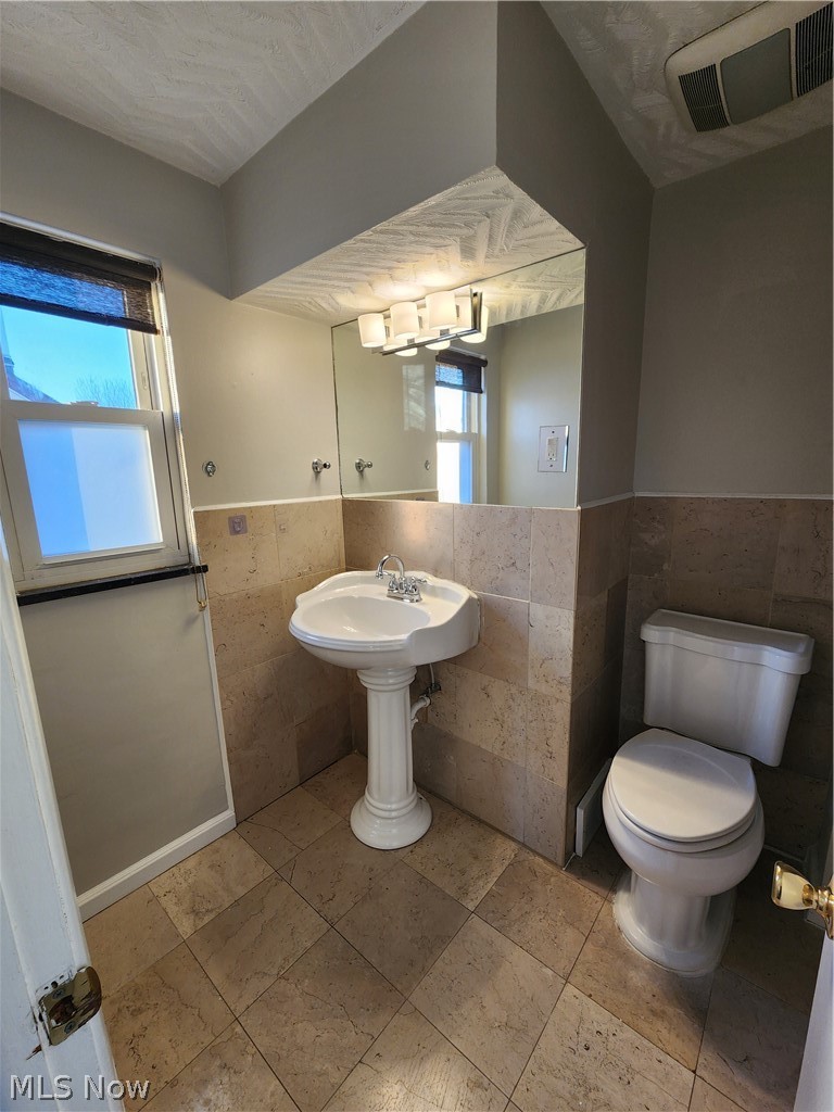 2452 Bromley Road University Heights OH 44118