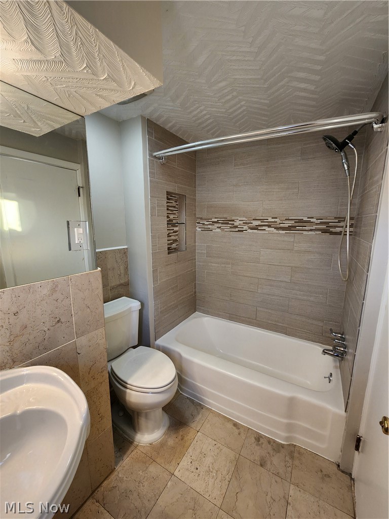 2452 Bromley Road University Heights OH 44118