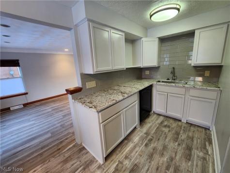 2452 Bromley Road University Heights OH 44118