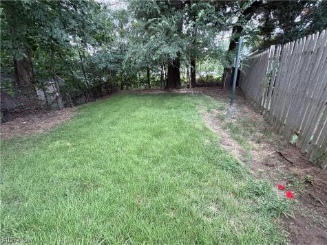 3233 W 94th Street Cleveland OH 44102