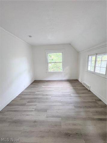 3233 W 94th Street Cleveland OH 44102