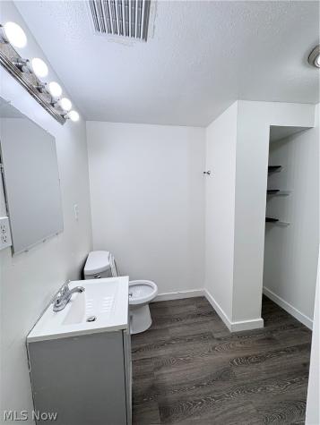 3233 W 94th Street Cleveland OH 44102