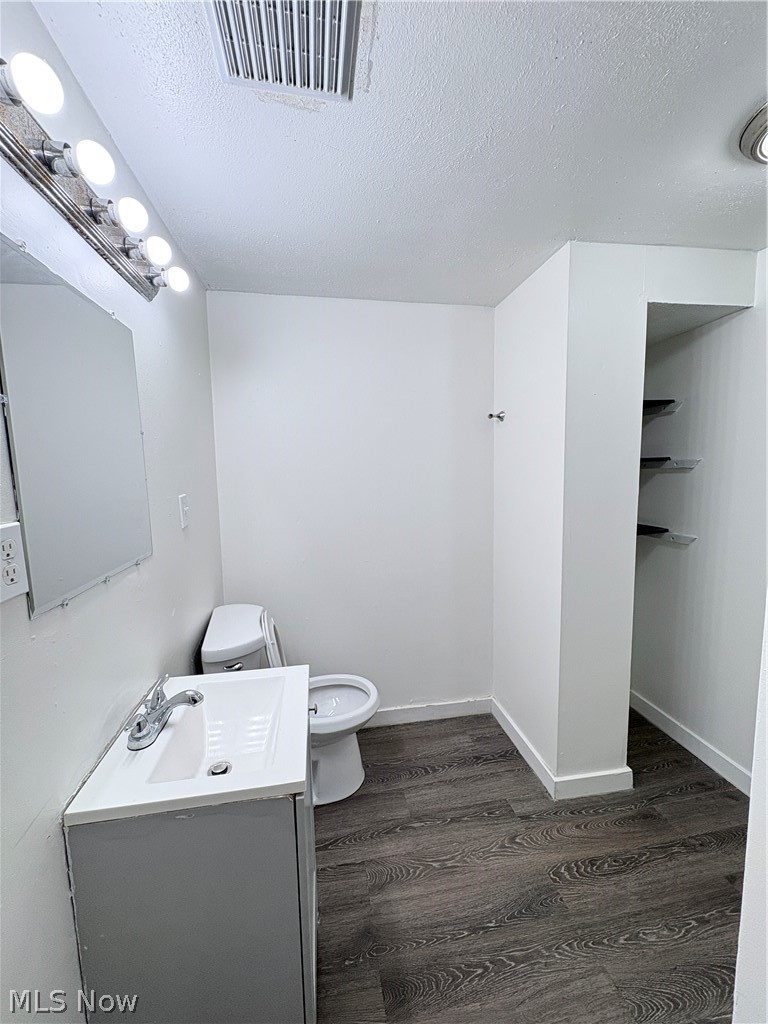 3233 W 94th Street Cleveland OH 44102