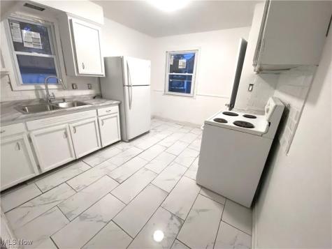 718 Shelley Berea OH 44017