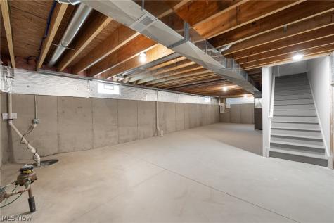 2250 E 100th Street Cleveland OH 44106